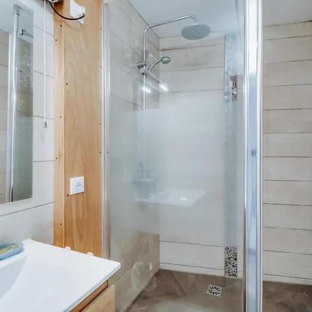아파트 6 Personnes, 2 Chambres, Balcon, Parking Couvert, Proche Pistes - Fr-1-404-180